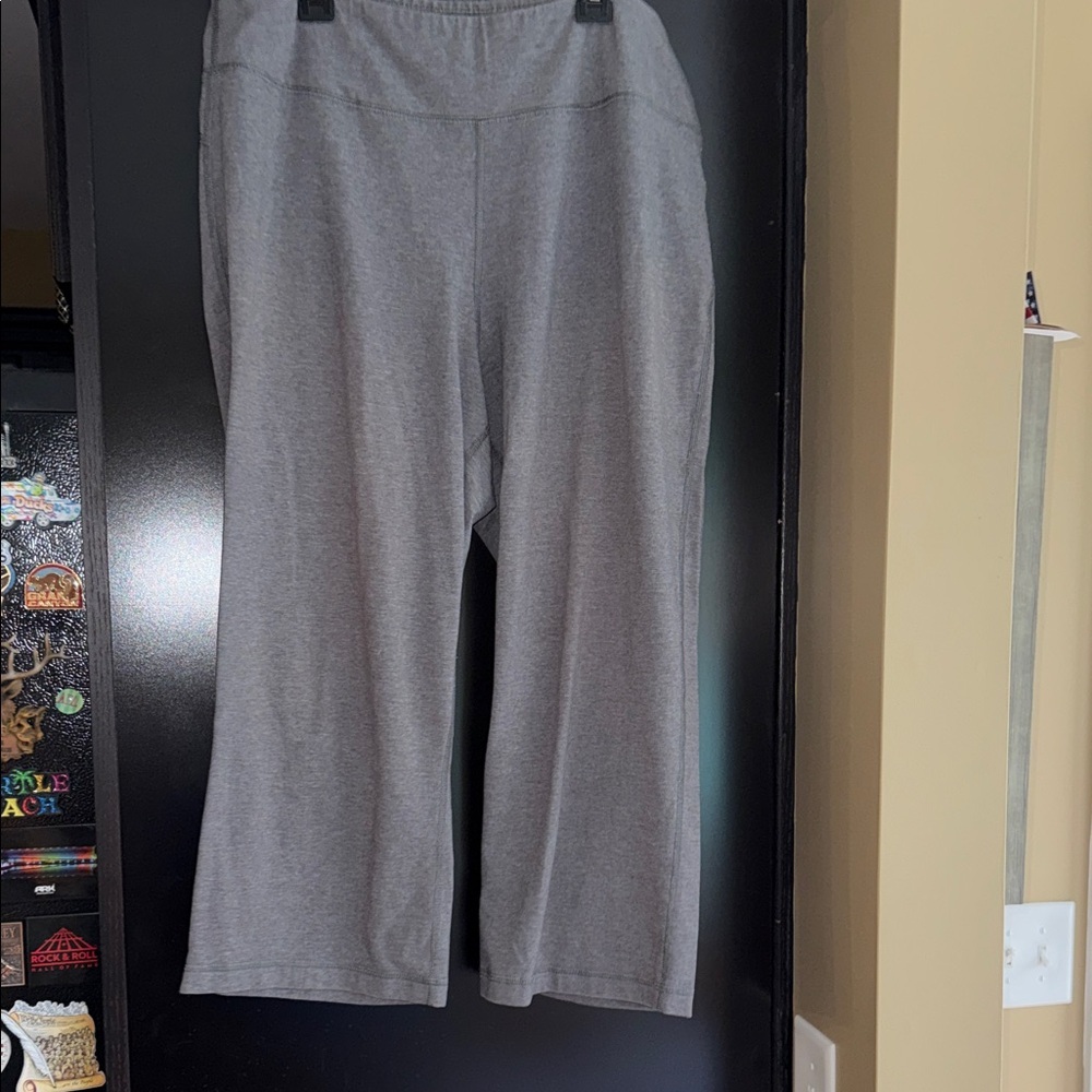 ZELOS Gray Women's Capris